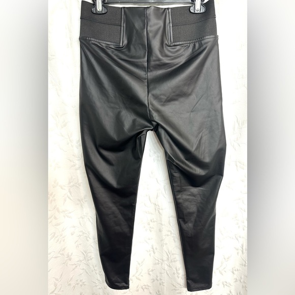 Simply Vera Vera Wang Black Dressy Mob Wife Faux Leather Stretchy Pants Sz M - Picture 4 of 5